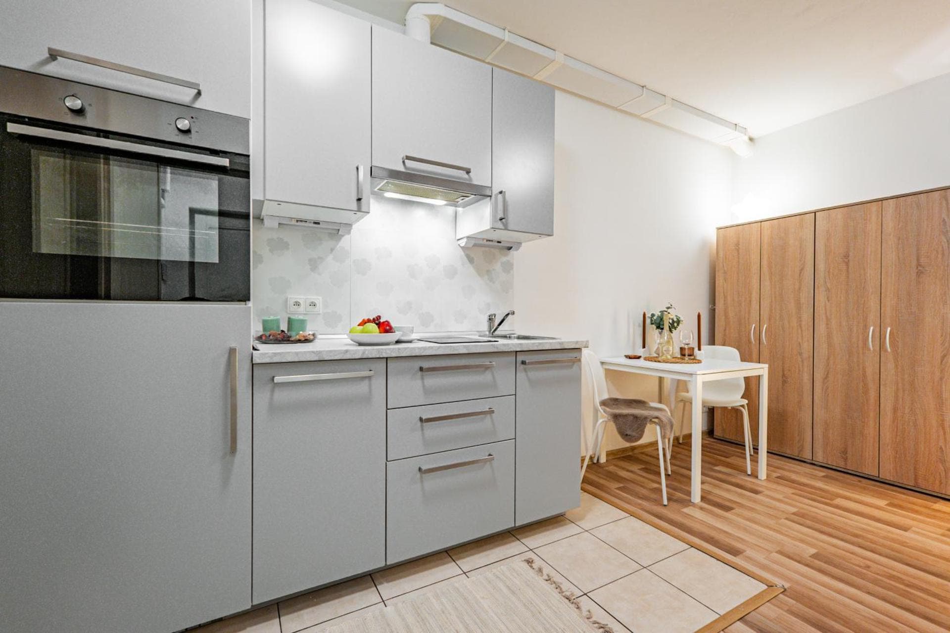 Apartmán Tržní — kuchyňský kout